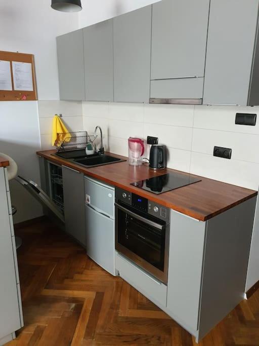 Apartament Przy Szkole Filmowej, Darmowy Parking Łódź Zewnętrze zdjęcie