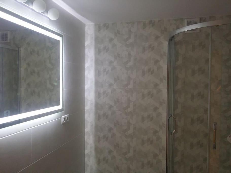 Apartament Przy Szkole Filmowej, Darmowy Parking Łódź Zewnętrze zdjęcie